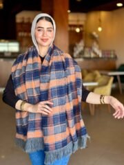 ⁦شال حريمي كاروهات بشراشيب⁩ - الصورة ⁦3⁩