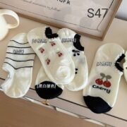 ⁦سوكت حريمى كريز  ابيض واسود🍒/جمله 12 قطعه⁩ - الصورة ⁦4⁩