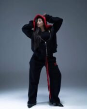 ⁦سوت قطعتين تطريز ⁩ - الصورة ⁦3⁩