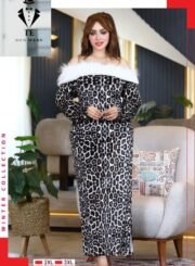 ⁦عباية قطيفة زبده سيحة محلى بل فرو⁩ - الصورة ⁦3⁩