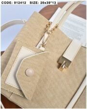 ⁦هاند بوك⁩ - الصورة ⁦3⁩